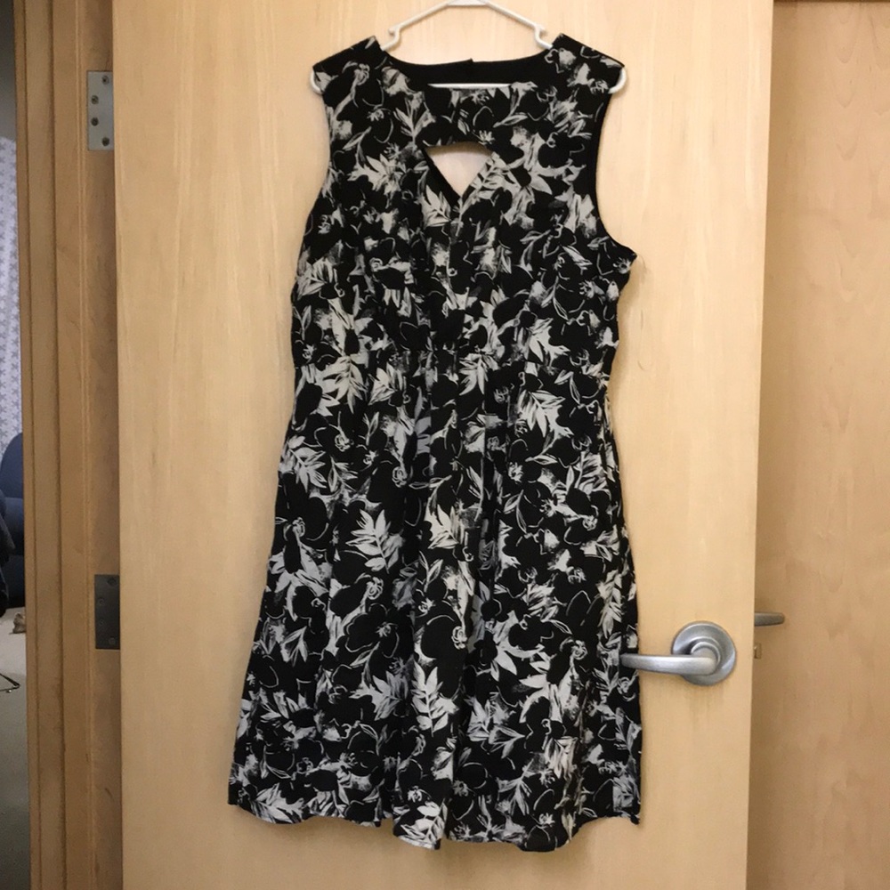 Lane Bryant Black w/White Floral Pattern Dress